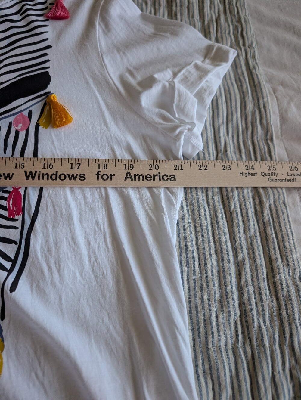 Kate Spade White With Tassels Scarf Print Tee Shirt Size XL - Picture 5 of 5